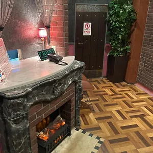 https://akaikutsu-adult-only-yokohama.kanagawa-hotels.com